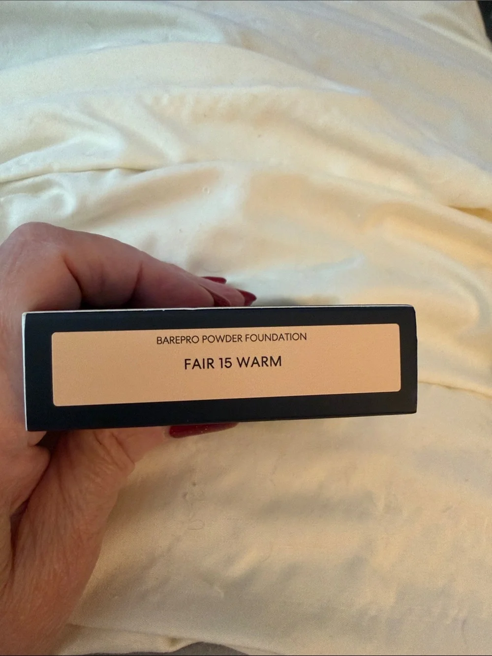 bareMinerals BAREPRO 24HR Skin Perfecting Talc-Free Matte Powder Foundation NEW